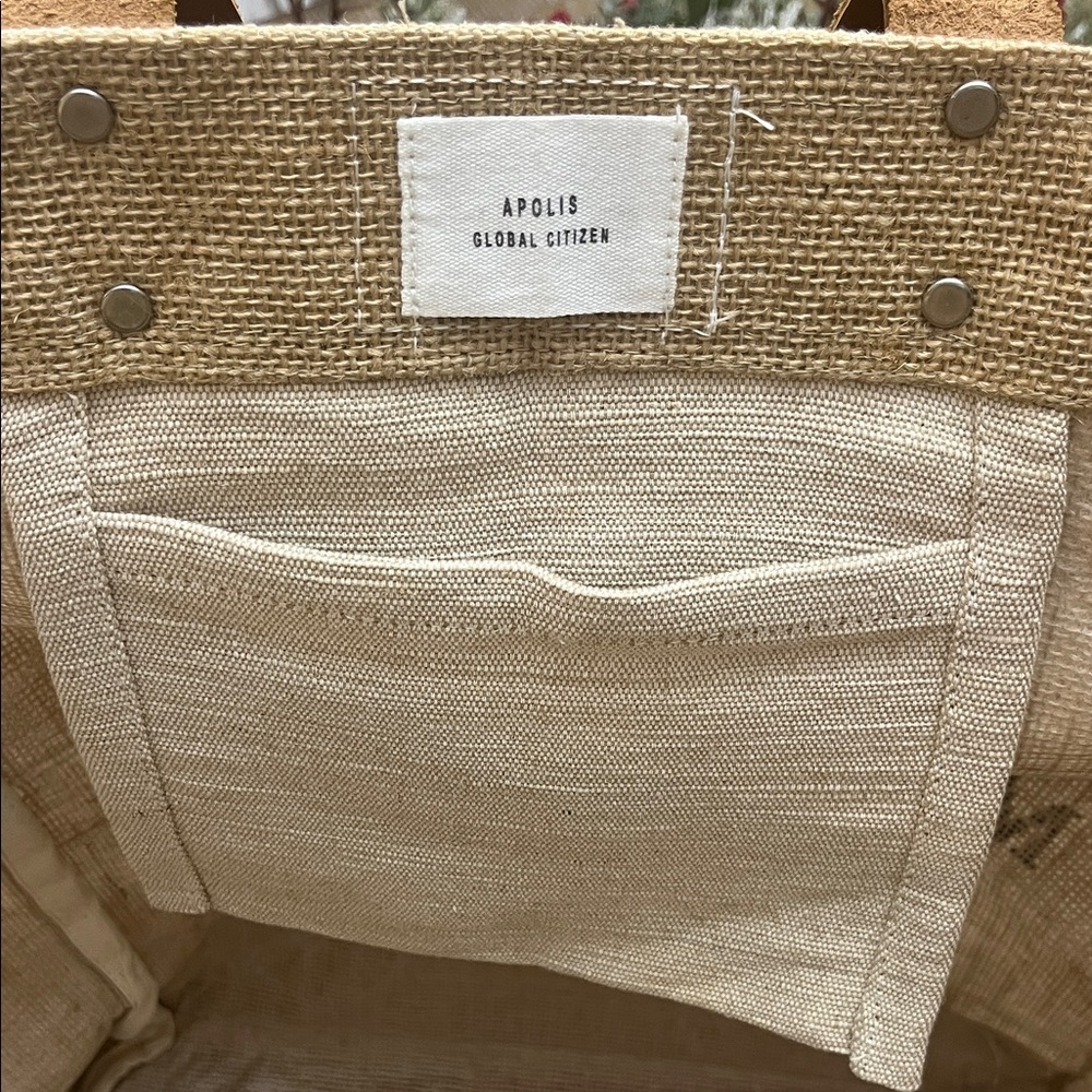 Magnolia Beige and Cream Tote Bag - Picture 4 of 5